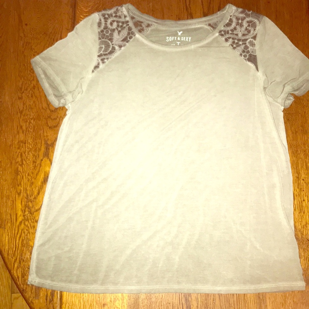 American eagle outfitters t shirt